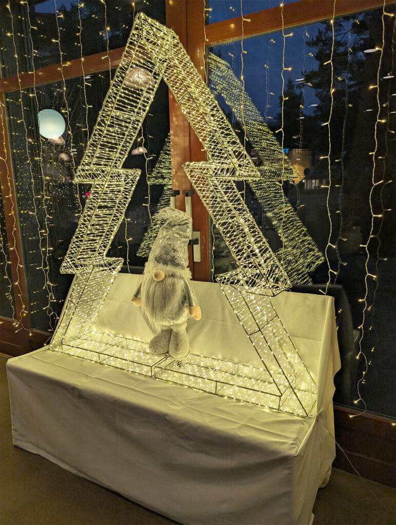 iwaz Weihnachtsfeier 2025 mit schöner Dekoration