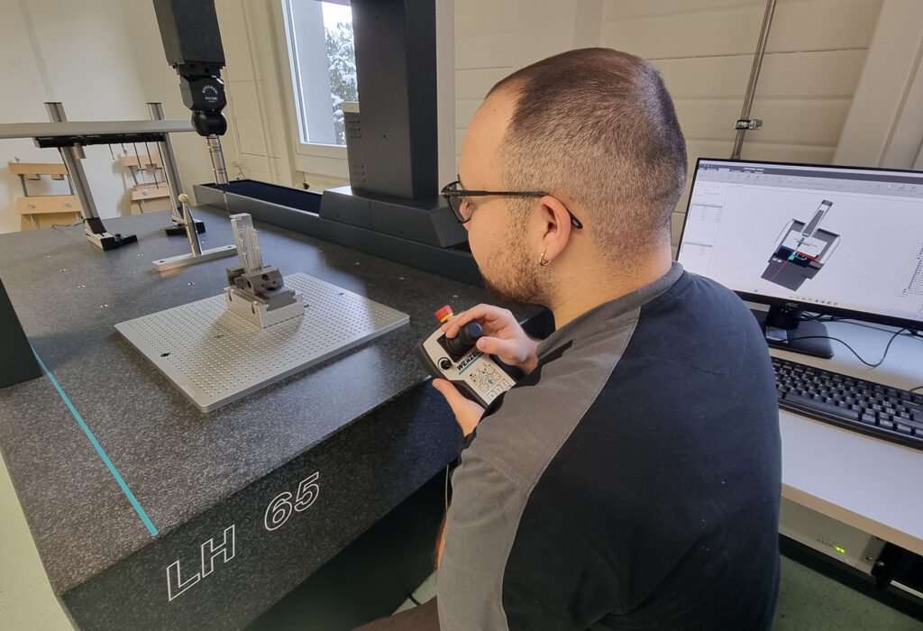 iwaz Produktion 3D-Koordinatenmessmaschine von WENZEL 