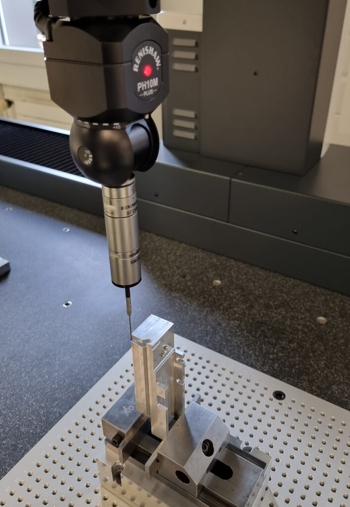 iwaz Produktion 3D-Koordinatenmessmaschine von WENZEL