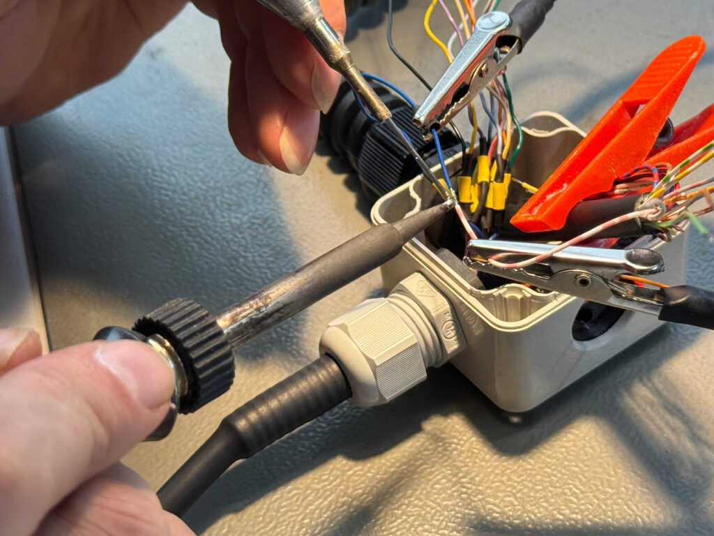 Feinarbeit Elektronik