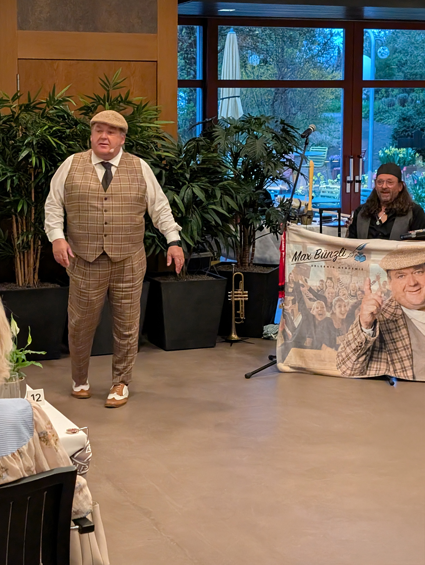 Comedy Dinner mit Max Bünzli