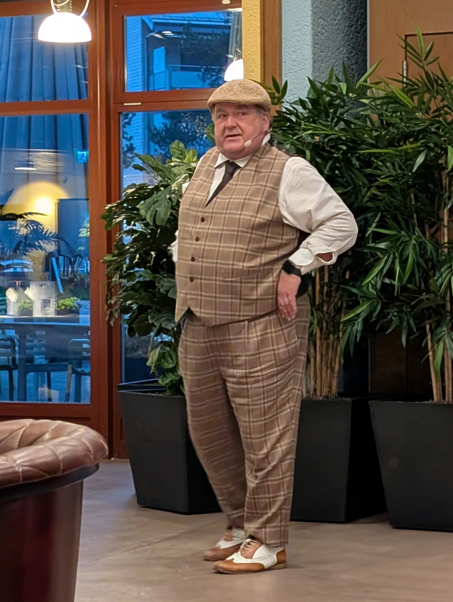 Comedy Dinner mit Max Bünzli