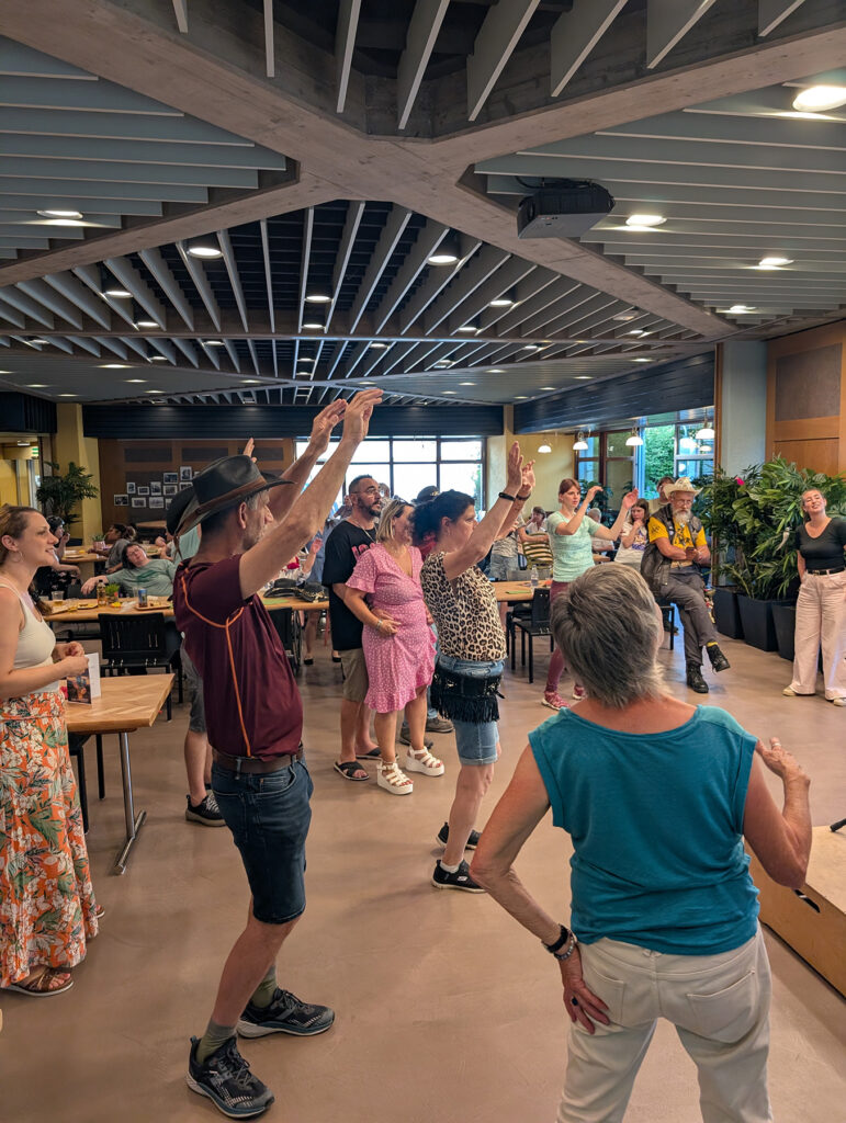 Tanzen und Jubeln am Walter Hess Fest