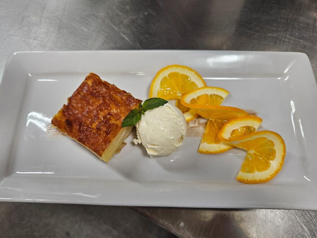 Griechenlandwochen Orangenkuchen mit Vanilleglacé