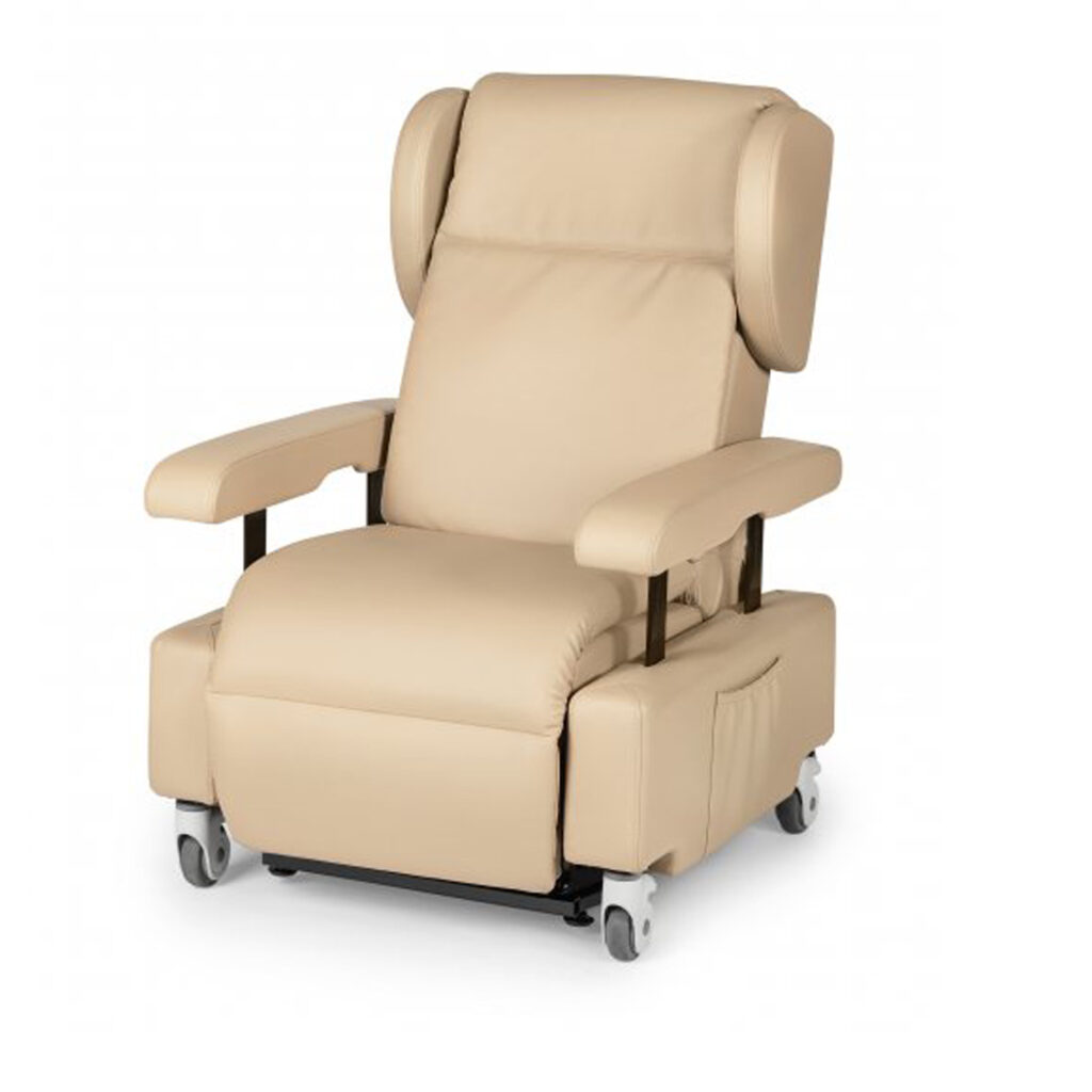 iwaz-rehatech-pflegebett-topro-aufstehsessel-bologna